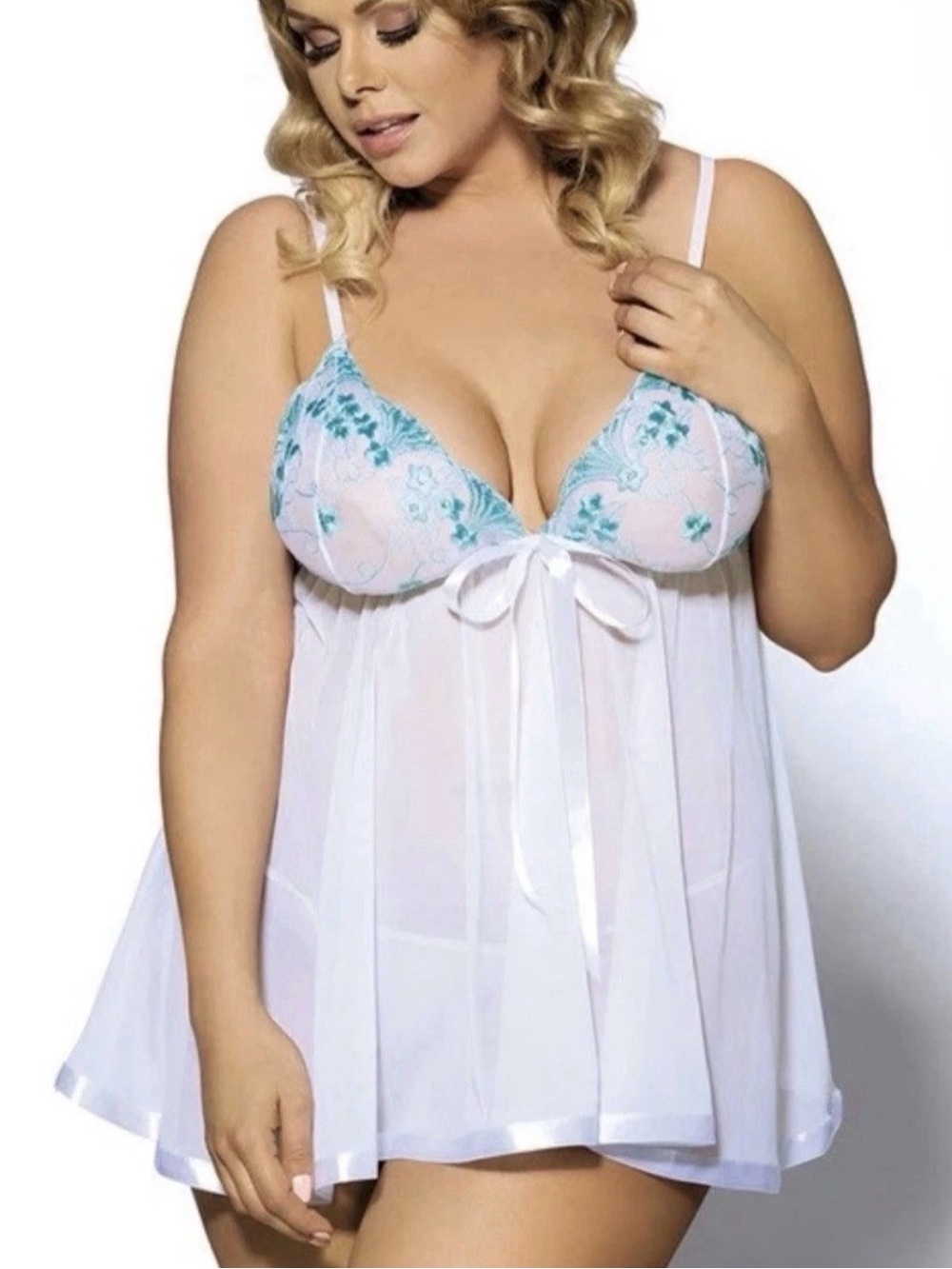 Unbranded Chic Blue and White Lace Chemise Polyester Spandex Flowy Size XXXL